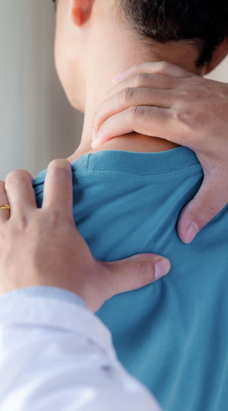 Dr. Gabriel Meireles Cirurgião da Mão em Juiz de Fora Ortopedista especialista em Cirurgia da Mão Ortopedista especialista em Mão Tratamento da dor nas mãos Cirurgia da Mão e Punho Cirurgia para Síndrome do Túnel do Carpo Tratamento para Dedo em Gatilho Cirurgia da Rizartrose Tratamento de Fraturas da Mão Tratamento de Fraturas do Punho Artroscopia do Punho Cirurgia para Epicondilite Tratamento de Cistos Sinoviais Correção de Deformidades da Mão Tratamento de Lesões Ligamentares da Mão Tratamento de Lesões Ligamentares do Punho Cirurgia de Lesão de Tendão Cirurgia de Lesões de Nervos Periféricos Cirurgia para Doença de Dupuytren Tratamento da Paralisia Braquial Obstétrica Cirurgia de Lesão do Plexo Braquial Infiltrações Articulares Tratamento da Dor Musculoesquelética Ortopedia da Mão em Juiz de Fora Especialista em dor no punho e nos dedos Cirurgia minimamente invasiva da mão Atendimento ortopédico humanizado Recuperação funcional da mão Ortopedista em Juiz de Fora com foco em mãos