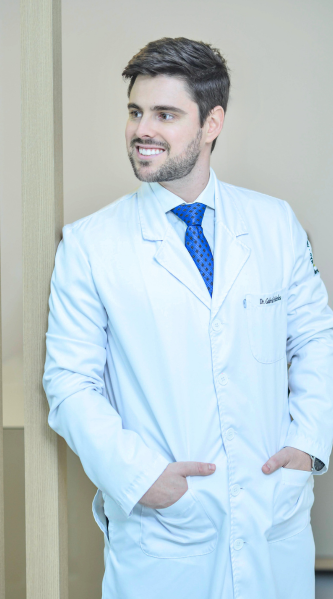 Dr. Gabriel Meireles Cirurgião da Mão em Juiz de Fora Ortopedista especialista em Cirurgia da Mão Ortopedista especialista em Mão Tratamento da dor nas mãos Cirurgia da Mão e Punho Cirurgia para Síndrome do Túnel do Carpo Tratamento para Dedo em Gatilho Cirurgia da Rizartrose Tratamento de Fraturas da Mão Tratamento de Fraturas do Punho Artroscopia do Punho Cirurgia para Epicondilite Tratamento de Cistos Sinoviais Correção de Deformidades da Mão Tratamento de Lesões Ligamentares da Mão Tratamento de Lesões Ligamentares do Punho Cirurgia de Lesão de Tendão Cirurgia de Lesões de Nervos Periféricos Cirurgia para Doença de Dupuytren Tratamento da Paralisia Braquial Obstétrica Cirurgia de Lesão do Plexo Braquial Infiltrações Articulares Tratamento da Dor Musculoesquelética Ortopedia da Mão em Juiz de Fora Especialista em dor no punho e nos dedos Cirurgia minimamente invasiva da mão Atendimento ortopédico humanizado Recuperação funcional da mão Ortopedista em Juiz de Fora com foco em mãos